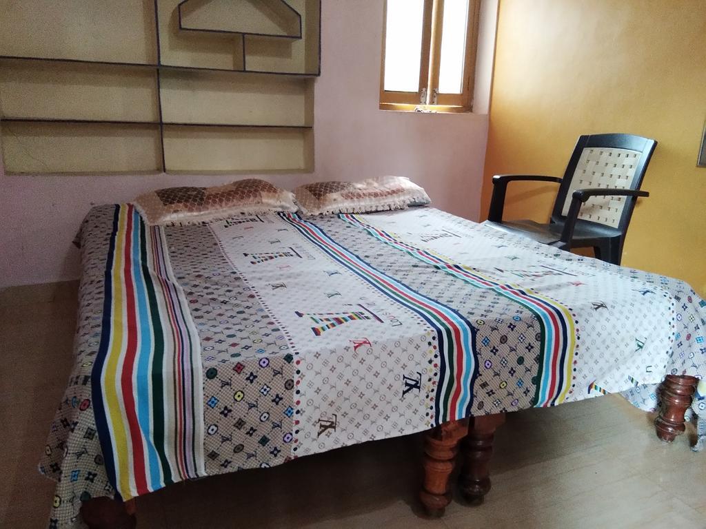 Bobby Guest House Хампи Экстерьер фото